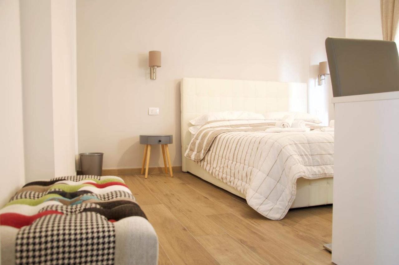 Minerva Rooms Pavia Ngoại thất bức ảnh